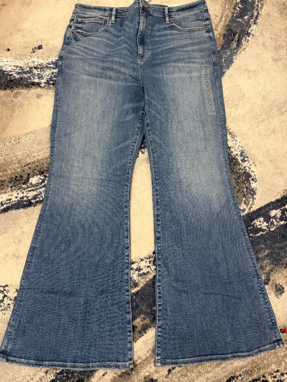 NWT American Eagle Super Hi-Rise Flare Jeans Size 18 Regular Stretch